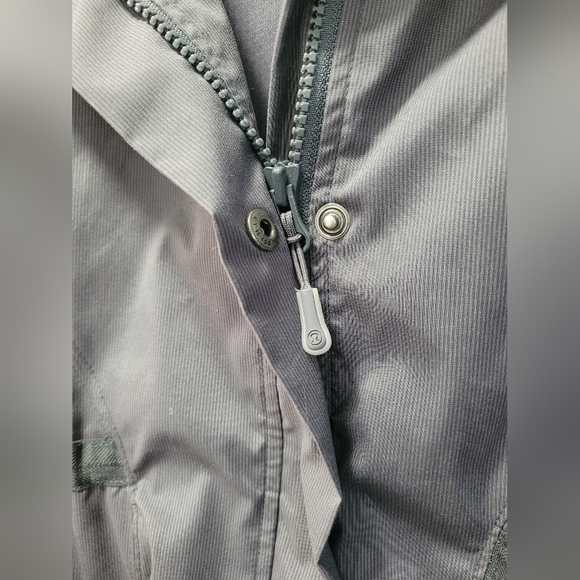 Lululemon grey hooded jacket, size 4 - Picture 4 of 7